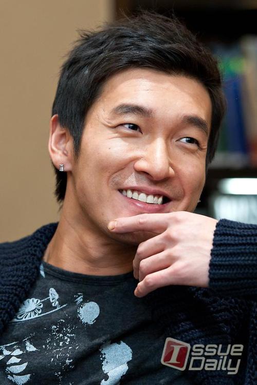 조승우, 영화배우, 뮤지컬배우/ 조승우, 과거의 낭만을 그리는 ‘미래 지향적’ 배우