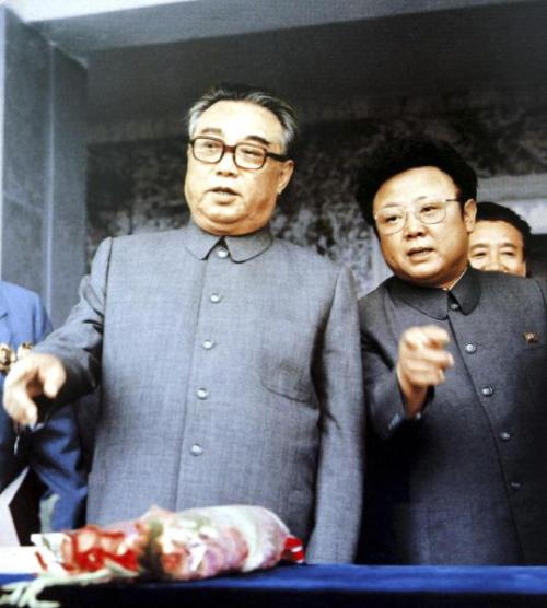김정일 사망/김일성과 김정일/ 김정일 시신... 아버지 김일성 옆에 나란히 영구보존 된다/(연합)