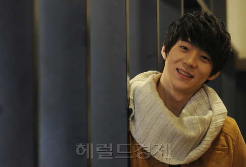 천일의 약속 박유환인터뷰.<br />이상섭 기자 babtong@heraldm.com 2011.12.22\r\n천일의 약속 박유환인터뷰.\n이상섭 기자 babtong@heraldm.com 2011.12.22