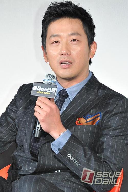 하정우(김성훈), 영화배우 / 영화 범죄와의 전쟁 ‘나쁜놈들 전성시대’ 하정우, 카리스마 보스 役 ‘열연’