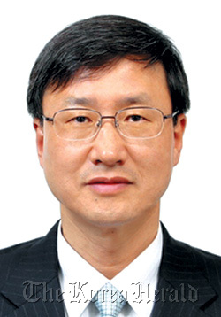 Yoo Young-hak
Yoo Young-hak