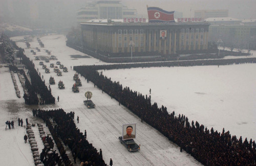 김정일 사망/ Photo of Kim Jong-il's funeral doctored: NYT/(연합)