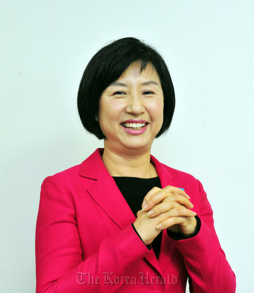 배은희 한나라당 의원. 박현구 기자phko@heraldm.com 2011.12.29
Rep. Bae Eun-hee