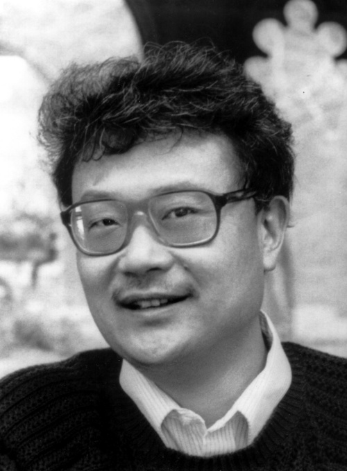 Chinese author Ha Jin appears on a panel as part of the Chicago Humanities Festival in Chicago, Illinois, in 1999. (MCT)