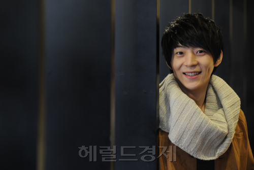 천일의 약속 박유환인터뷰.<br />이상섭 기자 babtong@heraldm.com 2011.12.22\r\n천일의 약속 박유환인터뷰.\n이상섭 기자 babtong@heraldm.com 2011.12.22