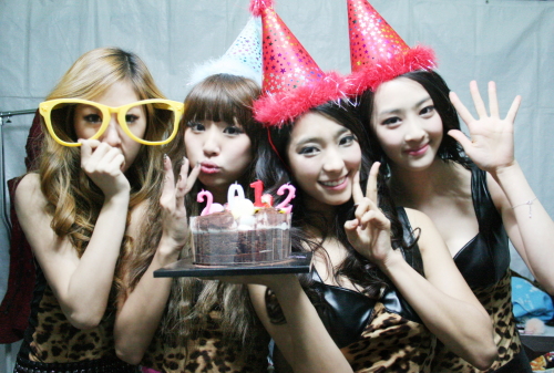 씨스타(SISTAR), 가수(소유, 보라, 다솜, 효린)/씨스타, 깜짝 새해인사 “많이 사랑해주셔서 감사!”