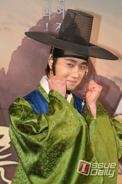정일우, 탤런트, 영화배우/ 드라마/MBC 해를 품은 달/  정일우, 폭풍애교~ ‘뿌잉뿌잉’