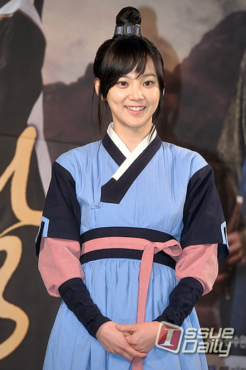 윤승아, 탤런트,모델/드라마/MBC 해를 품은 달/ 윤승아, 더 깜찍해졌죠?