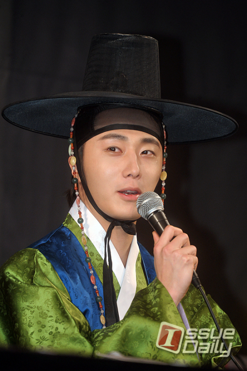 정일우, 탤런트, 영화배우/ 드라마/MBC 해를 품은 달/ 정일우 “한가인씨 제 이상형입니다”