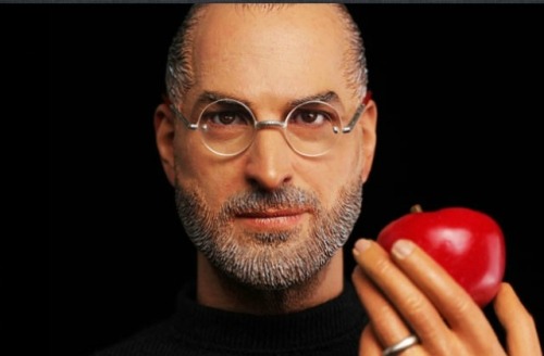 스티브 잡스(Steven Paul Jobs), 애플 최고경영자(1955년 2월 24일 (미국) - 2011년 10월 5일)/잡스 떠나도 인기는 여전…‘잡스 피규어’ 등장