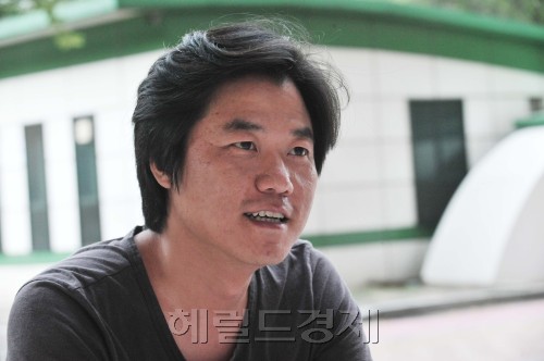 KBS 나영석PD.<br />정희조 기자/checho@heraldm.com 110712\r\nKBS 나영석PD.\n정희조 기자/checho@heraldm.com 110712