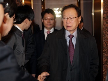 박희태, 국회 (의장)/Whistle-blower lawmaker alleges Assembly speaker tried to bribe him
