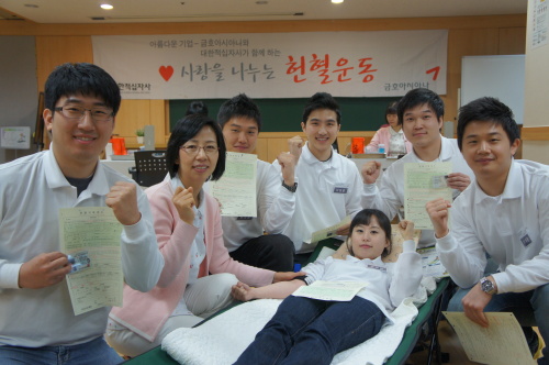 20120109 금호아시아나 신입사원 헌혈 / 생)금호아시아나, 신입차원 ‘사랑의 헌혈’ 실시