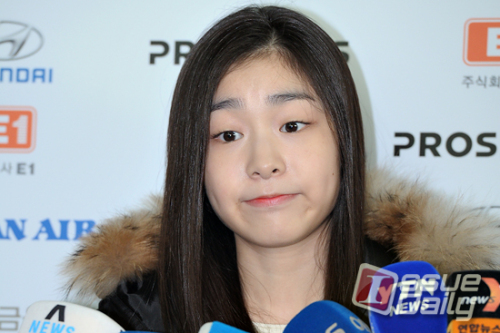 김연아, 피겨스케이팅 선수(올댓스포츠)/ <포토뉴스> 김연아, ‘어떻게 답하지?’