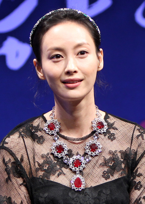 이나영, 영화배우,탤런트/<포토뉴스>‘공주 포스’ 작렬