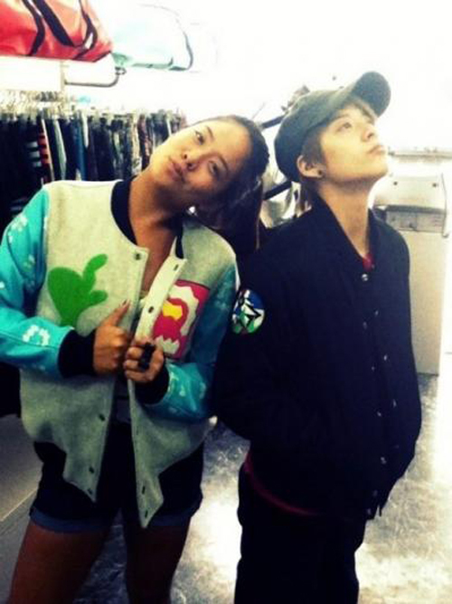 엠버(Amber), 가수(에프엑스)/f(x) 엠버, 친언니 공개 ‘깜짝’…“여성스런 엠버”