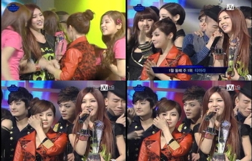 티아라(T-ara), 가수(보람, 지연, 효민, 은정, 큐리, 소연, 화영)/티아라, 컴백 1주 만에 ‘러비더비’로 ‘엠카’ 1위 ‘감격’