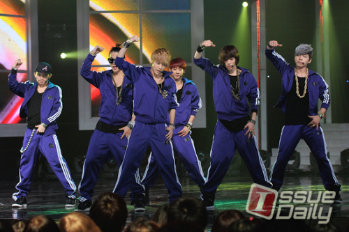 틴탑(TEEN TOP), 가수9C.A.P, 니엘, Ricky, L.Joe, 창조, 천지)/<포토뉴스> 틴탑 ‘미치겠어’