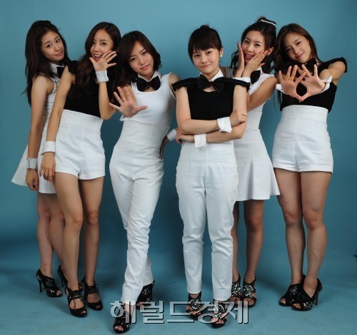 티아라(T-ara), 가수(보람, 지연, 효민, 은정, 큐리, 소연, 화영)/티아라, ‘(러비더비’ 1위 하는 날 지하철 타고 이벤트(사진은 메일로)