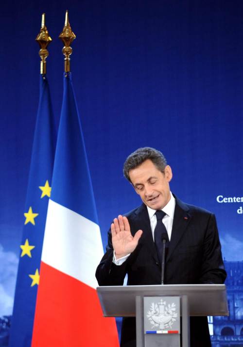 <YONHAP PHOTO-1576> France's President Nicolas Sarkozy delivers a speech on January 15, 2012 in Amboise, central France, during a ceremony to commemorate politician Michel Debre's 100th birth anniversary. Debre, first Prime Minister (1959-1962) of President de Gaulle, is the founder of the Vth Republic Constitution (1958). AFP PHOTO/ALAIN JOCARD /2012-01-15 21:30:49/ <저작권자 ⓒ 1980-2012 ㈜연합뉴스. 무단 전재 재배포 금지.>\r\n<YONHAP PHOTO-1576> France's President Nicolas Sarkozy delivers a speech on January 15, 2012 in Amboise, central France, during a ceremony to commemorate politician Michel Debre's 100th birth anniversary. Debre, first Prime Minister (1959-1962) of President de Gaulle, is the founder of the Vth Republic Constitution (1958). AFP PHOTO/ALAIN JOCARD /2012-01-15 21:30:49/ <저작권자 ⓒ 1980-2012 ㈜연합뉴스. 무단 전재 재배포 금지.>