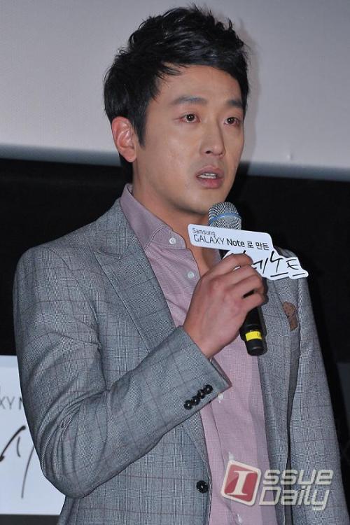 하정우(김성훈), 영화배우/ ‘시네노트’ 하정우 “띵동하는 소리와 함께 촬영이 시작해”