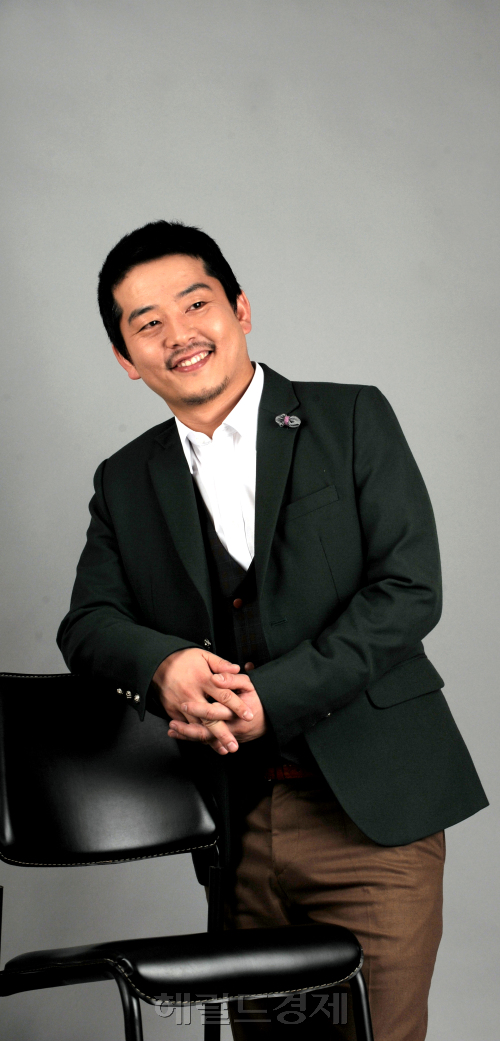 개그맨 김준호 인터뷰./ 안훈기자 rosedale@ 2012.01.16\r\n개그맨 김준호 인터뷰./ 안훈기자 rosedale@ 2012.01.16