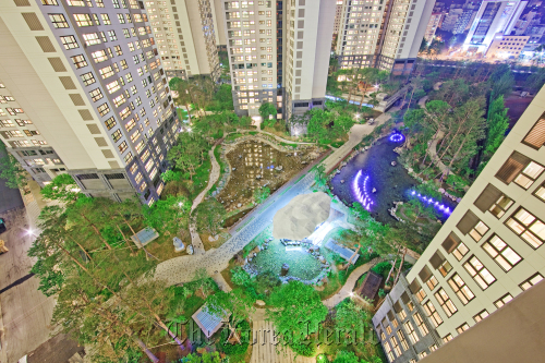A bird’s eye view of Raemian-branded premium apartments bulit by Samsung C&T in Banpo, southern Seoul. Samsung C&T