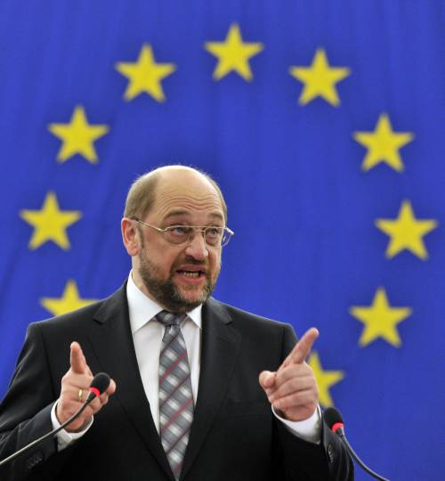 <YONHAP PHOTO-1940> German socialist Martin Schulz speaks at the European Parliament in Strasbourg on January 17, 2012 after being elected to head the European Parliament. Schulz won 387 of 670 votes, including those of the parliament's biggest group, the European People's Party (EPP), which had agreed to share at mid-term the five-year president's mandate with the Socialists and Democrats. AFP PHOTO/GEORGES GOBET /2012-01-17 20:57:26/ <저작권자 ⓒ 1980-2012 ㈜연합뉴스. 무단 전재 재배포 금지.>\r\n<YONHAP PHOTO-1940> German socialist Martin Schulz speaks at the European Parliament in Strasbourg on January 17, 2012 after being elected to head the European Parliament. Schulz won 387 of 670 votes, including those of the parliament's biggest group, the European People's Party (EPP), which had agreed to share at mid-term the five-year president's mandate with the Socialists and Democrats. AFP PHOTO/GEORGES GOBET /2012-01-17 20:57:26/ <저작권자 ⓒ 1980-2012 ㈜연합뉴스. 무단 전재 재배포 금지.>