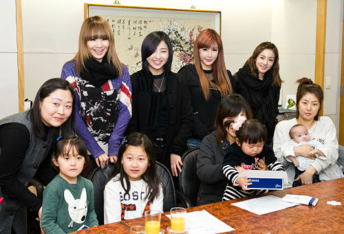 2NE1(박봄,  박산다라, 공민지, 씨엘), 가수/2NE1, 청각장애 아동 위해 2천만원 기부 ‘훈훈’