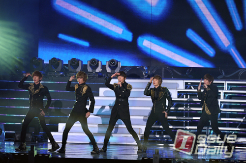 보이프렌드(BOYFRIEND), 가수(영민, 광민, 민우, 현성, 정민, 동현)/ <포토뉴스> 보이프렌드, 귀여운 남자들~