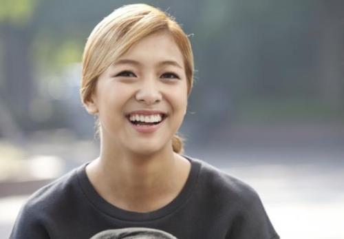 루나(Luna), 가수(에프엑스)/ ‘고봉실 아줌마 구하기’ 루나, 연기돌의 가능성을 제시하다