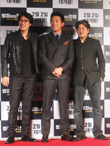 영화/범죄와의 전댕 : 나쁜놈들 전성시대(최민식, 하정우)/시대에 대한 환멸 ‘범죄와의 전쟁’/(연합)