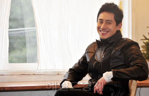 신하균<br />김명섭 기자 msiron@\r\n신하균\r\n김명섭 기자 msiron@