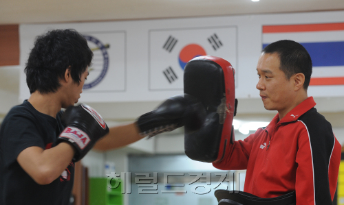 이기섭관장.<br />이상섭 기자. babtong@heraldm.com 2011.12.28\r\n이기섭관장.\n이상섭 기자. babtong@heraldm.com 2011.12.28