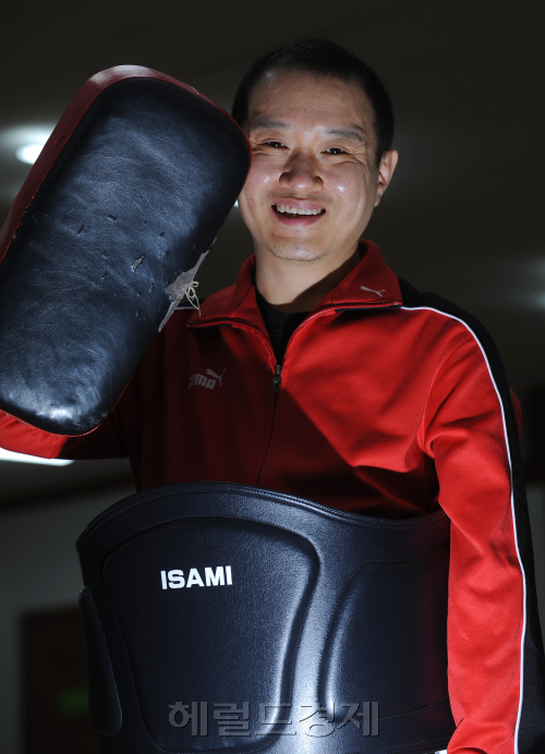 이기섭관장.<br />이상섭 기자. babtong@heraldm.com 2011.12.28\r\n이기섭관장.\n이상섭 기자. babtong@heraldm.com 2011.12.28