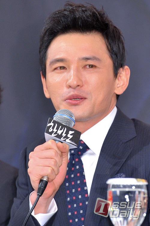 황정민, 영화배우, 탤런트/ ‘한반도’ 황정민 “김정은과 키스신? 느낌 좋았다”