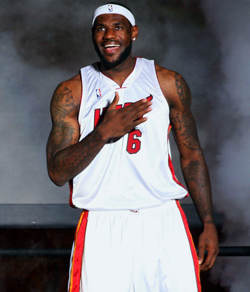 르브론 제임스 (Lebron James), 농구선수(미국)/ 코비 브라이언트 한해 600억 수입 …  돈 가장 많이 번 농구선수