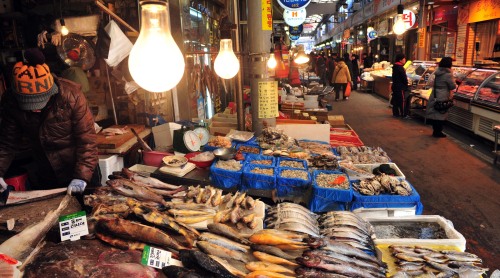 Traditional markets losing vitality amid slow sales - The Korea Herald