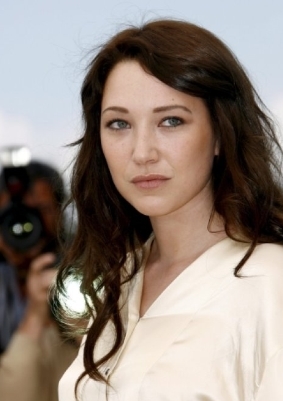 Laura Smet / 佛 최고 인기 여배우 나체로 거리 활보