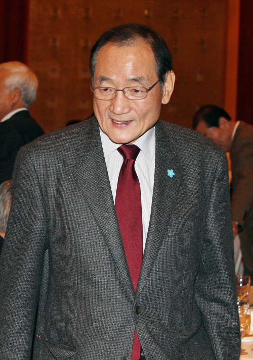 Kim Hyo-jae
김효재, 대통령실 (정무수석비서관)/GNP vote-buying scandal reaches presidential secretary