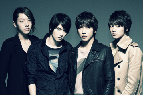씨엔블루(CNBLUE), 가수(정용화, 이정신, 이종현, 강민혁)/씨엔블루, 日 오리콘 데일리 싱글차트 1위 ‘기염’