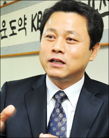 강순필, KBS아트비전 사장/<이 사람> “때깔나는 세트장…한류 숨은 주역”