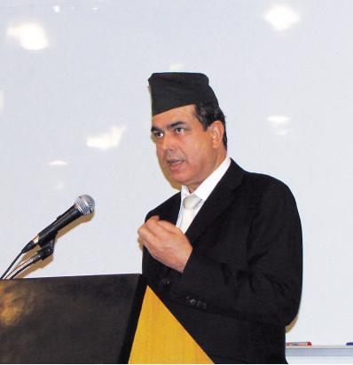 Nepali charge d’ affaires Raja Ram
Bartaula speaks at an investment seminar
in Seoul last week. John Lee