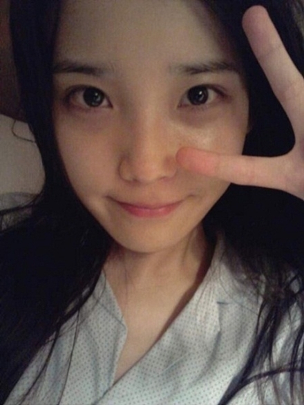 아이유(김지은), 가수/아이유 초근접 셀카 “최강 소녀피부”