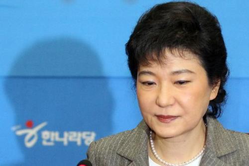 박근혜, 한나라당 국회의원/Park Geun-hye says will not run for April's general elections/(연합)