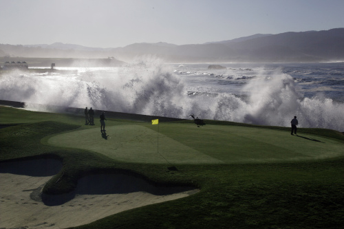 <YONHAP PHOTO-0578> Greenskeepers look on as waves crash over the seawall on the 18th hole of the Pebble Beach Golf Links during a practice round at the AT&T Pebble Beach National Pro-Am PGA Tour golf tournament in Pebble Beach, Calif., Wednesday, Feb. 8, 2012. (AP Photo/Eric Risberg)/2012-02-09 07:25:07/ <저작권자 ⓒ 1980-2012 ㈜연합뉴스. 무단 전재 재배포 금지.>
Greenskeepers look on as waves crash over the seawall on the 18th hole during a practice round at the AT&T Pebble Beach National Pro-Am PGA Tour golf tournament in Pebble Beach on Wednesday.  AP-Yonhap News
Greenskeepers look on as waves crash over the seawall on the 18th hole during a practice round at the AT&T Pebble Beach National Pro-Am PGA Tour golf tournament in Pebble Beach on Wednesday.  AP-Yonhap News
Greenskeepers look on as waves crash over the seawall on the 18th hole during a practice round at the AT&T Pebble Beach National Pro-Am PGA Tour golf tournament in Pebble Beach on Wednesday.  AP-Yonhap News