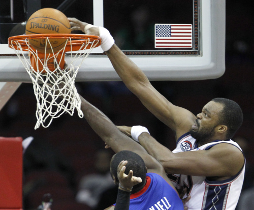 <YONHAP PHOTO-0858> New Jersey Nets' Shelden Williams, right, dunks over Detroit Pistons' Jason Maxiell during the first quarter of an NBA basketball game, Wednesday, Feb. 8, 2012, in Newark, N.J. (AP Photo/Julio Cortez)/2012-02-09 11:09:56/ <저작권자 ⓒ 1980-2012 ㈜연합뉴스. 무단 전재 재배포 금지.>
New Jersey Nets’ Shelden Williams (right) dunks over Detroit Pistons’ Jason Maxiell during the first quarter of an NBA basketball game in Newark, New Jersey, Wednesday.  AP-Yonhap News
New Jersey Nets’ Shelden Williams (right) dunks over Detroit Pistons’ Jason Maxiell during the first quarter of an NBA basketball game in Newark, New Jersey, Wednesday.  AP-Yonhap News
New Jersey Nets’ Shelden Williams (right) dunks over Detroit Pistons’ Jason Maxiell during the first quarter of an NBA basketball game in Newark, New Jersey, Wednesday.  AP-Yonhap News