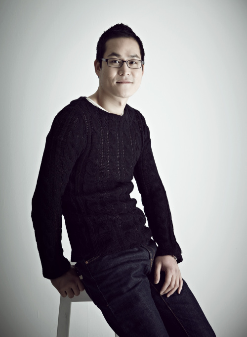 김성균, 연극배우, 영화배우/ <포토뉴스> ‘범죄와의 전쟁’ 김성균, ‘부드러운 살인미소’