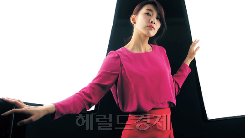김서형, 탤런트, 영화배우/ 두 얼굴의 모가비…“반전 열쇠는 제 손에 있죠”