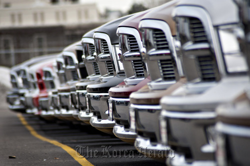 2012 Dodge Ram pickup trucks sit on display at Sam Leman Chrysler, Dodge, Jeep in Peoria, Illinois.
Bloomberg